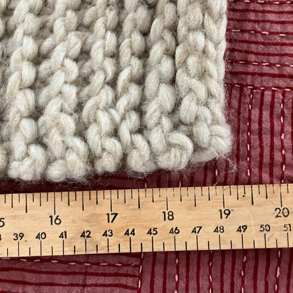 Beautiful chunky Knit Scarf with Button Accent - Picture 8 of 10